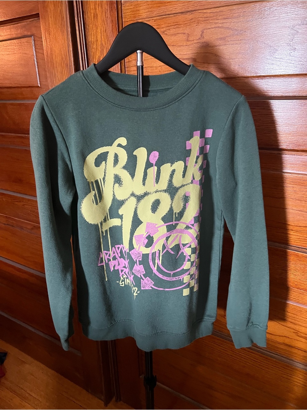 Blink-182 Graphic Crewneck Sweatshirt - Forest Green